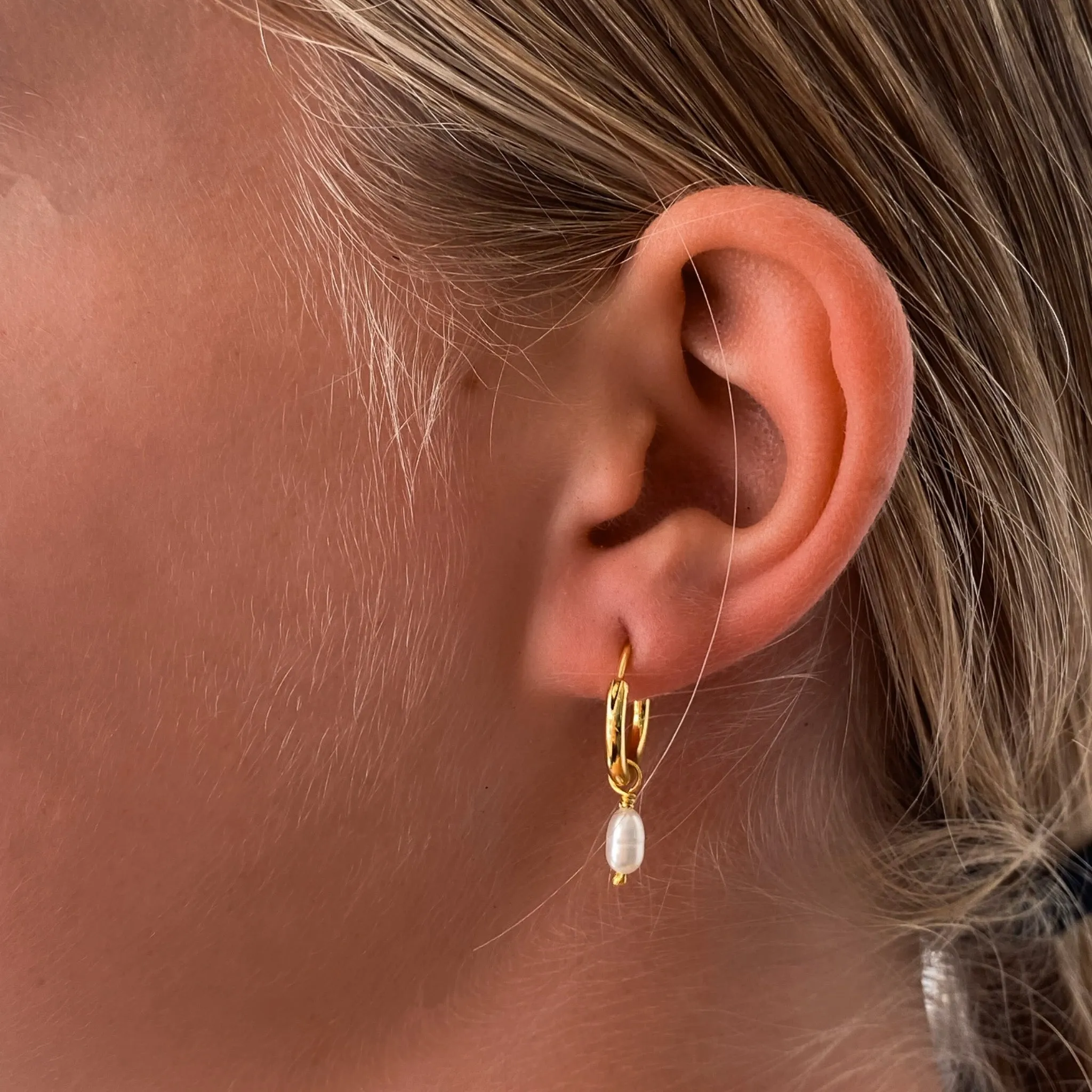 Dainty Sea Goddess Pearl Sleepers Gold 4mm