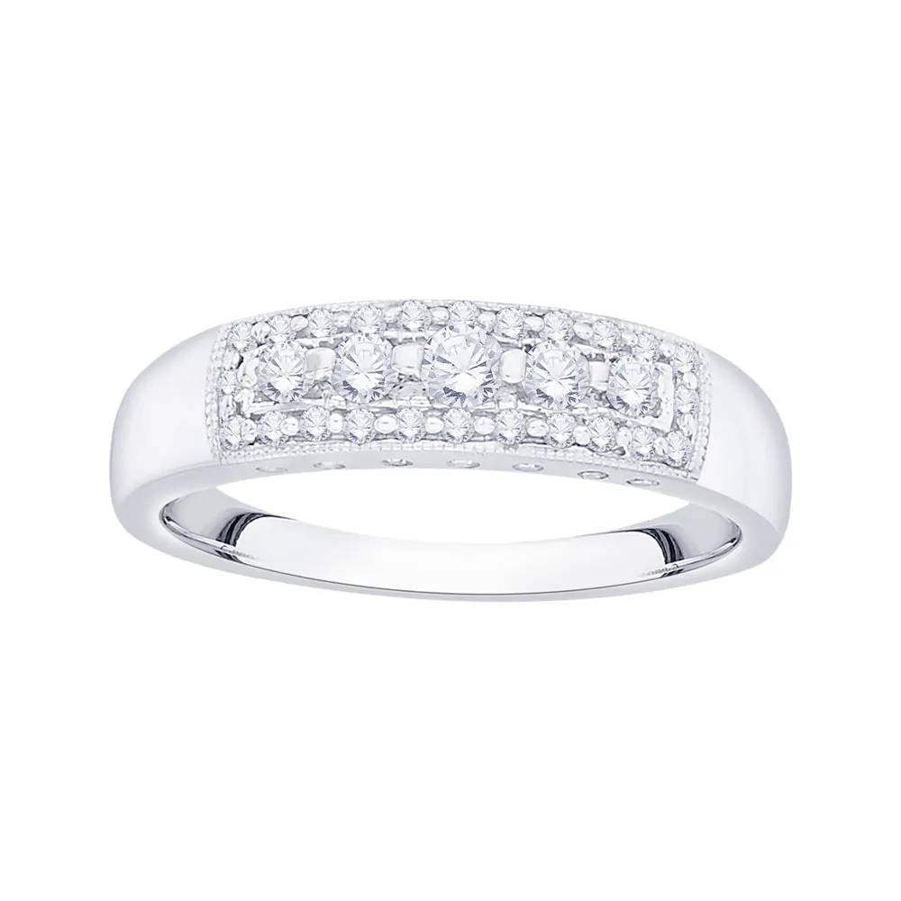 KATARINA Diamond Wedding Band (1/3 cttw)
