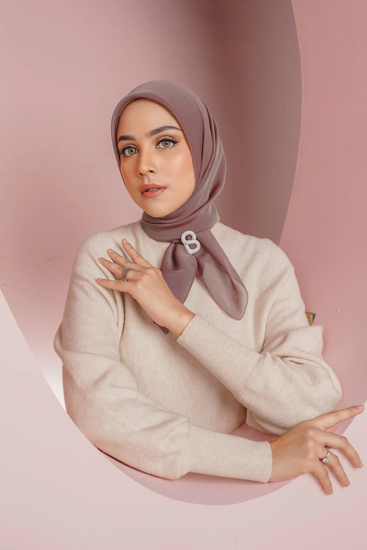 Kelly Square in Antique Mauve