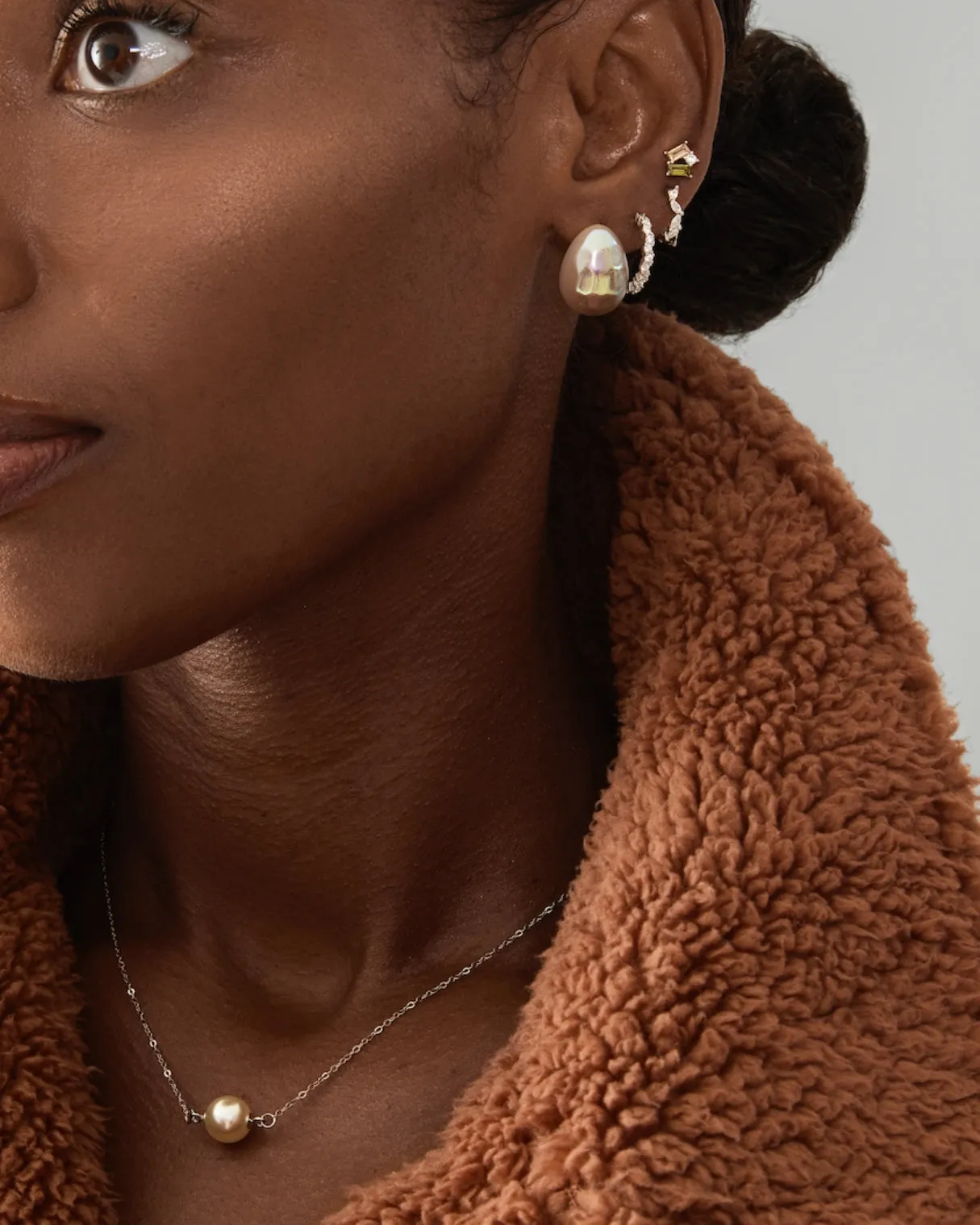 Midge Dôme Stud - Pearl Iridescent