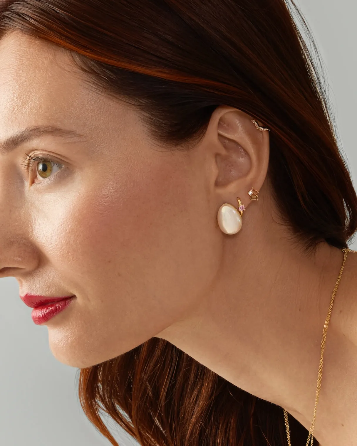 Midge Dôme Stud - Pearl Iridescent