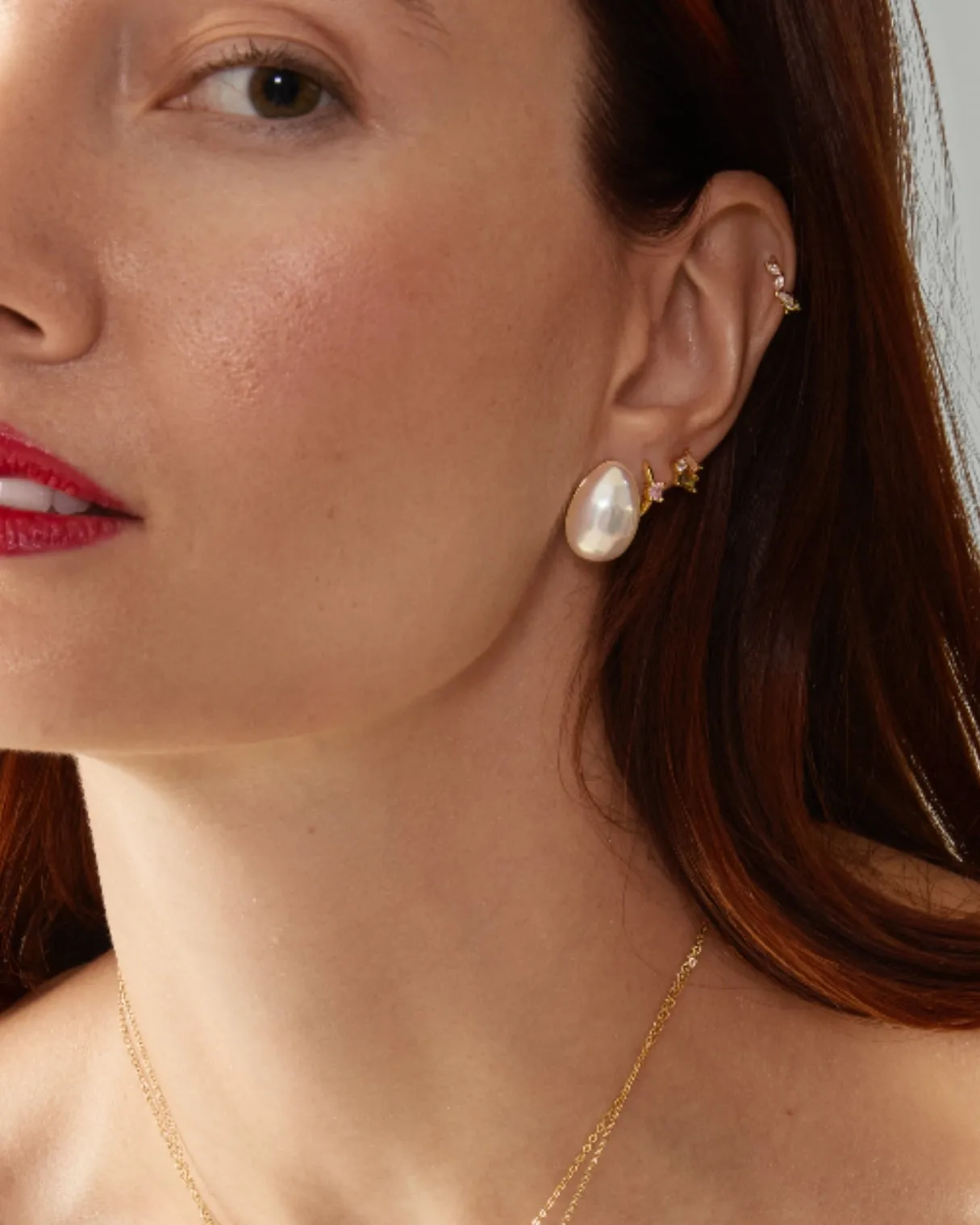 Midge Dôme Stud - Pearl Iridescent