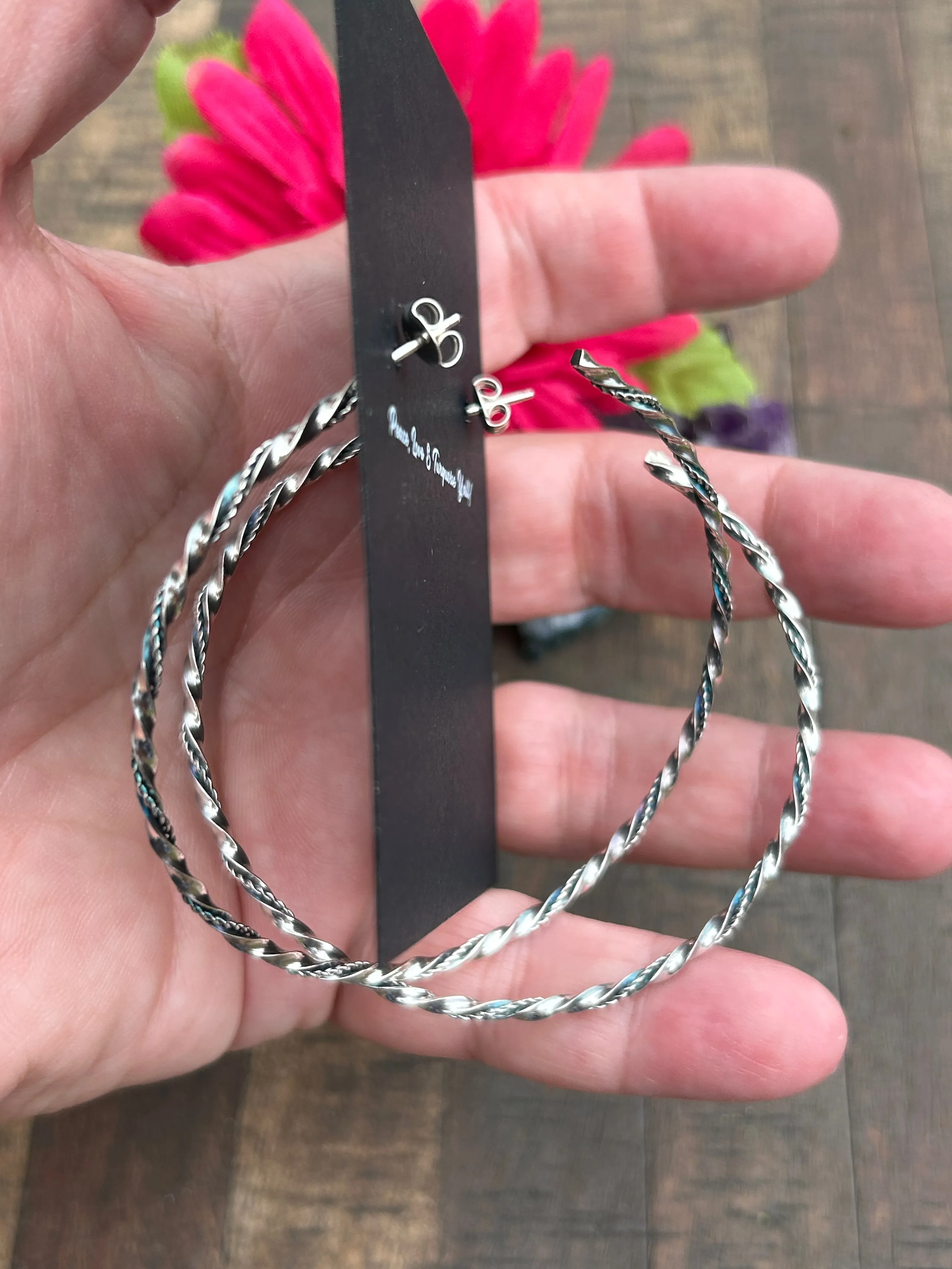 Twist Wire Hoops