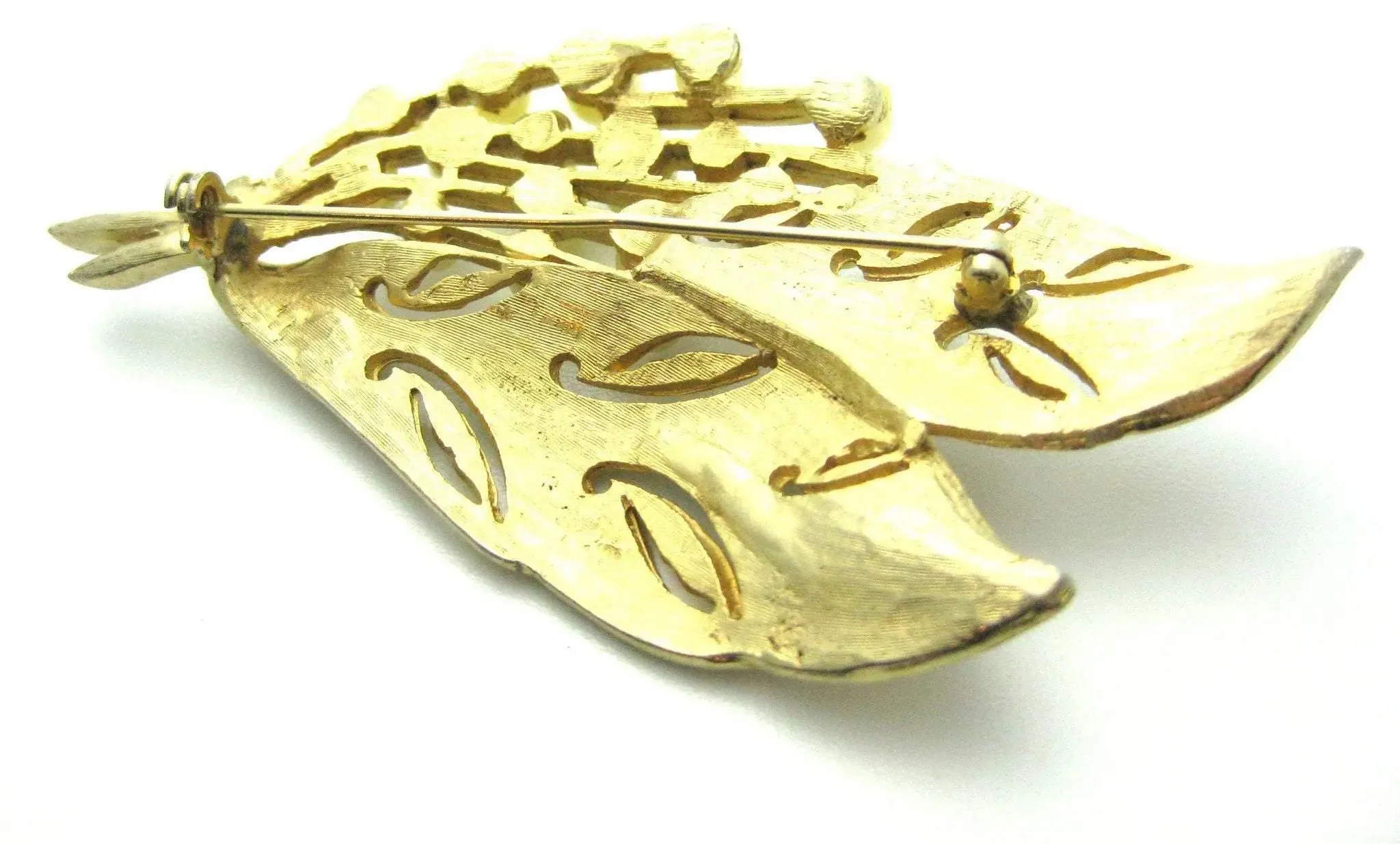 Vintage 1960s Gold & Pearl Leaf Brooch