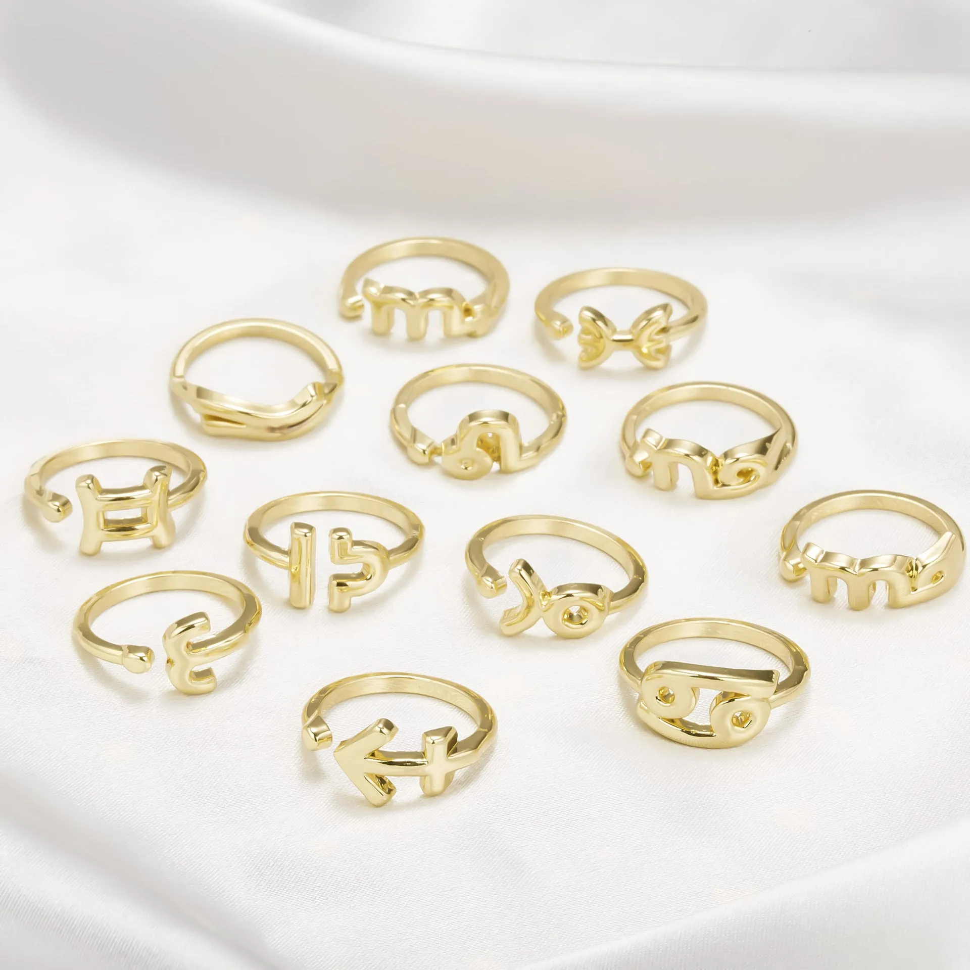 Zodiac Sign Rings - Cancer - Gold